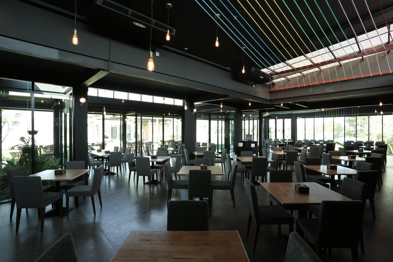 Navela Hotel & Convention Ratchaburi Exterior foto