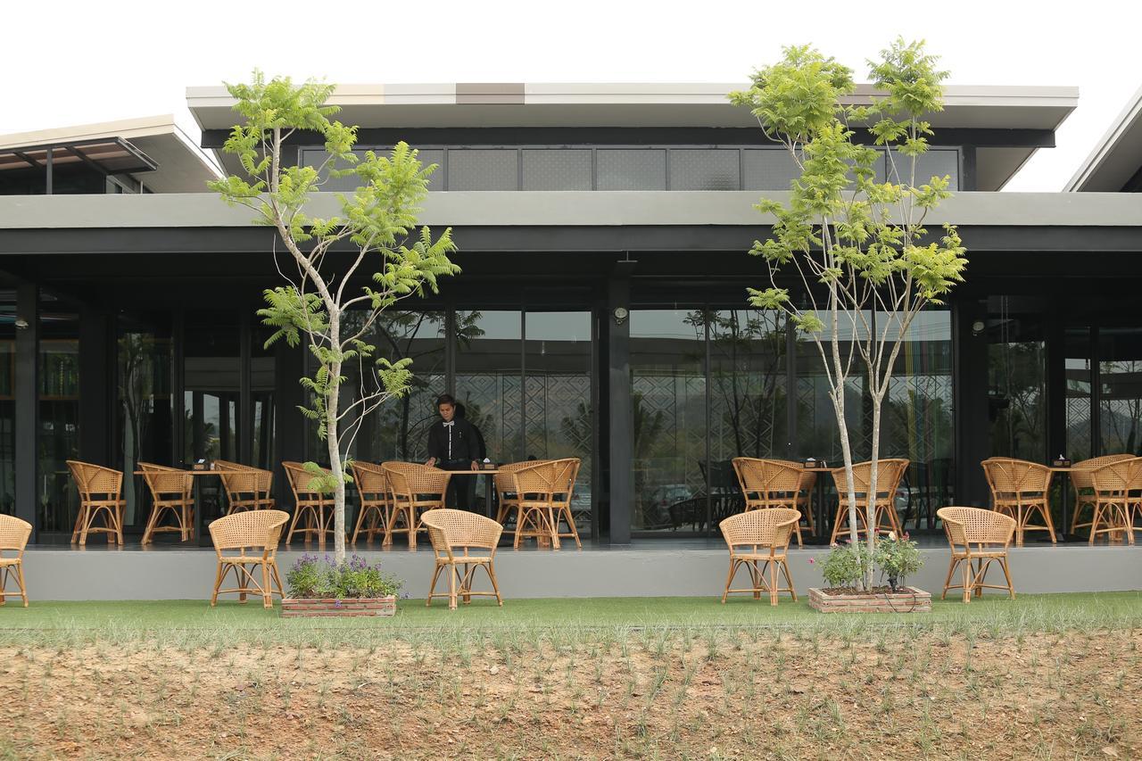 Navela Hotel & Convention Ratchaburi Exterior foto