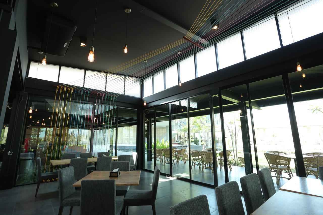 Navela Hotel & Convention Ratchaburi Exterior foto