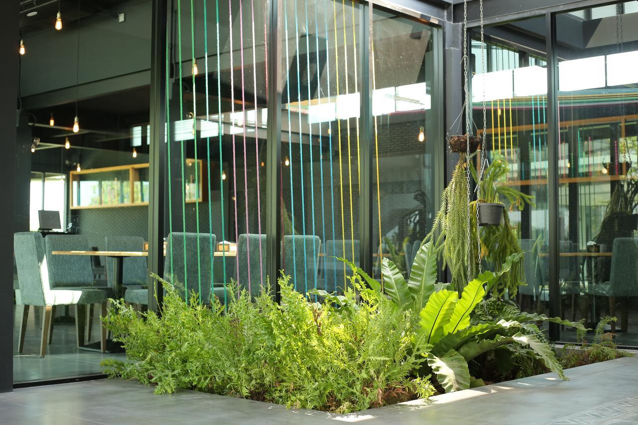 Navela Hotel & Convention Ratchaburi Exterior foto