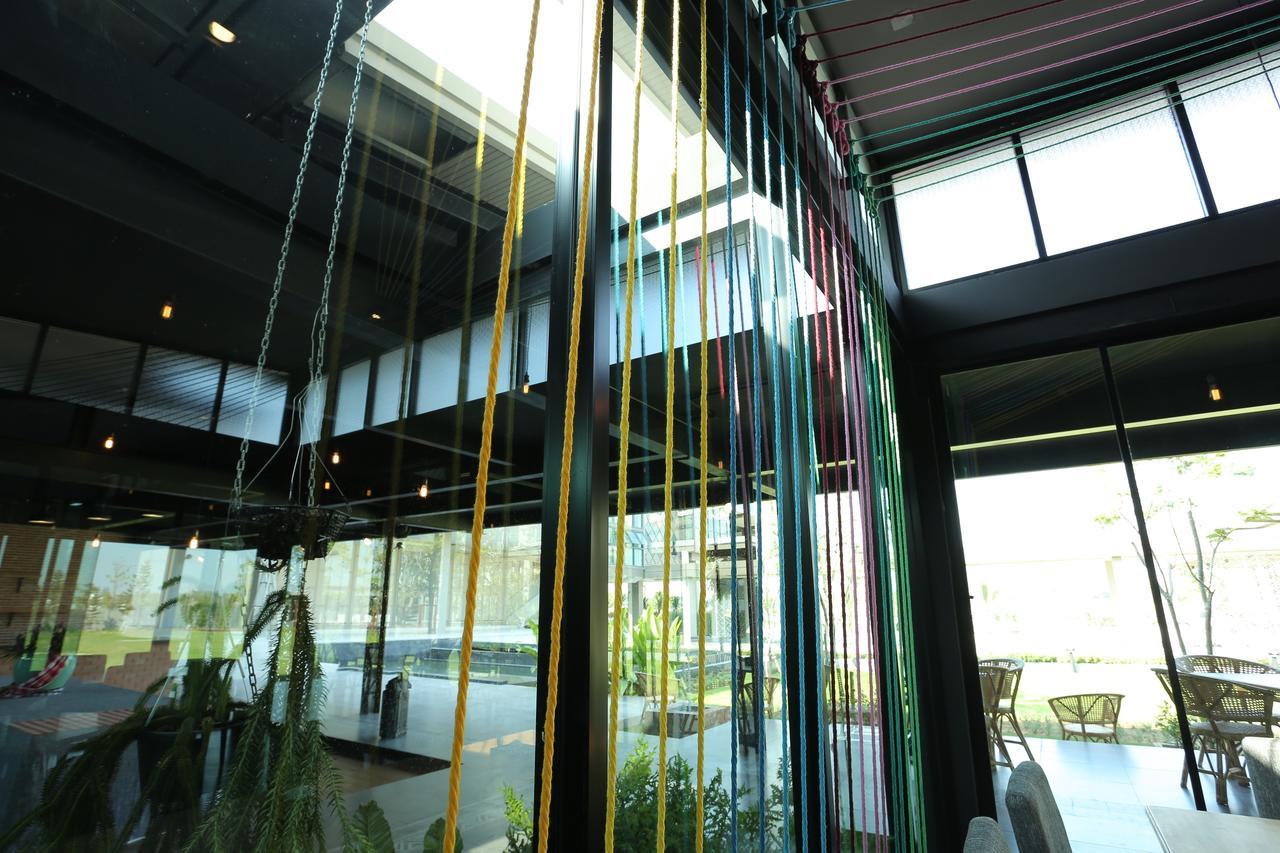 Navela Hotel & Convention Ratchaburi Exterior foto